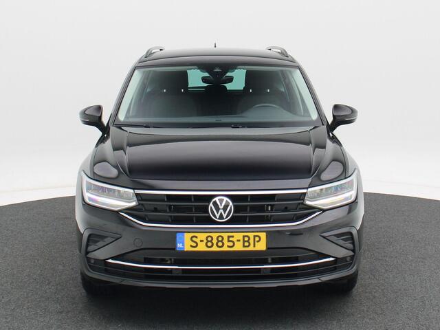 Volkswagen TIGUAN 1.5 TSi 150 Pk Automaat Life | Trekhaak | Adaptive Cruise | Carplay | Climate Control | Parkeersensoren | Navigatiesysteem | LED | 17 Inch | 76.555 Km