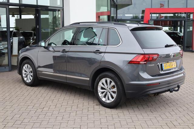 Volkswagen TIGUAN 1.4 TSI Comfortline 92KW/125PK, Navigatie, trekhaak, lichtmetalen velgen, Lane assist, parkeersensoren voor en achter, cruise control, automatische airco.