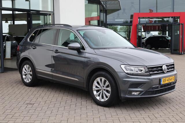 Volkswagen TIGUAN 1.4 TSI Comfortline 92KW/125PK, Navigatie, trekhaak, lichtmetalen velgen, Lane assist, parkeersensoren voor en achter, cruise control, automatische airco.