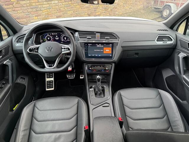 Volkswagen TIGUAN 1.4 TSI eHybrid R-LINE Black Style Panodak Trekhaak Leer