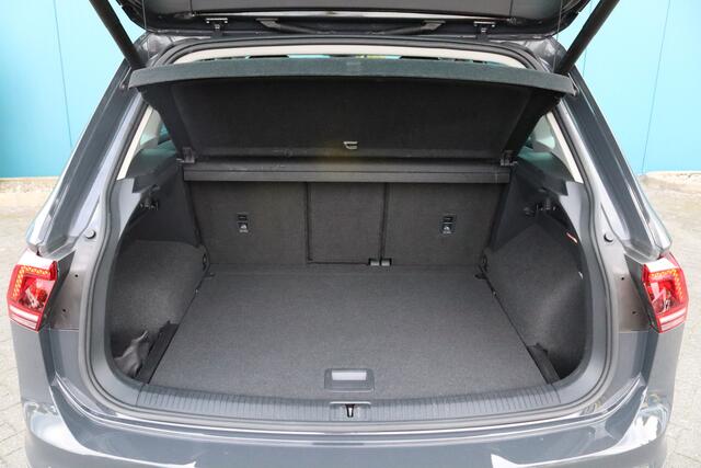 Volkswagen TIGUAN 1.5 TSI ACT 150 PK Comfortline Business Exec. TREKH|CARPLAY|ADAPT.CRUISE|ELEK.A.KLEP|NAV|ECC|PDC|LMV