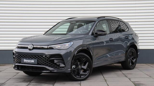 Volkswagen TIGUAN 1.5 eHybrid R-Line Edition | Massage | Panoramadak | Black Style Package | Trekhaak