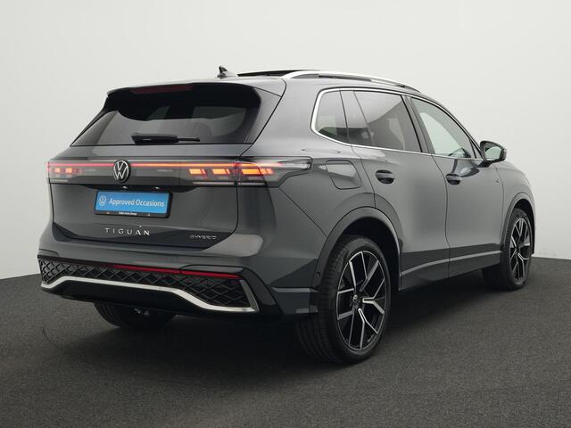 Volkswagen TIGUAN 1.5 eHybrid 204 pk DSG R-Line Edition | Panoramadak | Adaptive Cruise | Side Assist | Park Assist | 20 inch