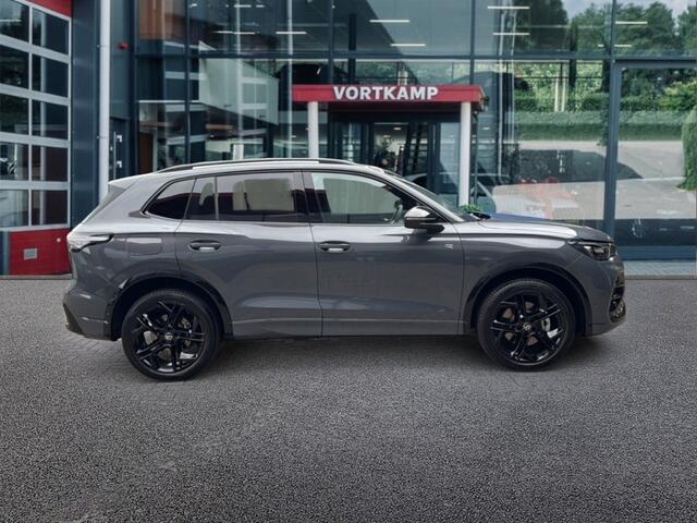 Volkswagen TIGUAN 1.5 TSI E-HYBRID R-LINE PANO-DAK/TREKHAAK/CAMERA/HenK/CARPLAY/ACC