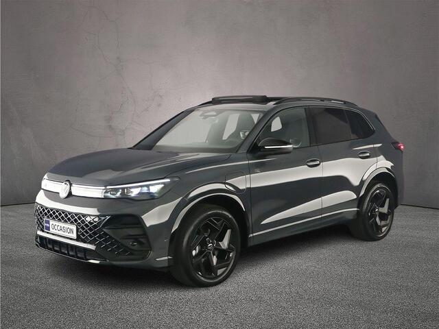 Volkswagen TIGUAN R-Line Edition 1.5 TSI eHybrid 272pk DSG Automaat Trekhaak, Black Style, Panoramadak, Adaptive cruise control, Elektriche achterklep, Achteruitrijcamera