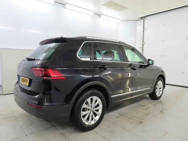 Volkswagen TIGUAN 1.5 TSI Comfortline Bns Panoramadak Trekhaak Navi Ad Cruise Winter pack El. Klep Dealeronderhouden