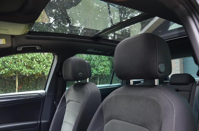 Volkswagen TIGUAN 1.5 TSI ACT Highline Business R Line Automaat/Virtueel-Dashbord/Navi/Pdc/Ecc/Led/Stoelverwarming/Panoramadak/19-Inch Lmv/Privacy-Glass