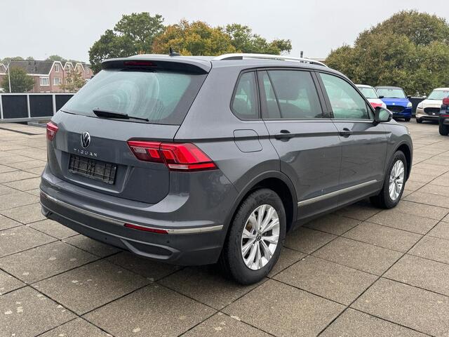Volkswagen TIGUAN 1.5 TSI Life Business DSG Automaat | Navi |