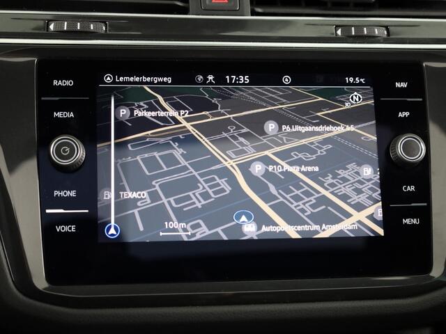 Volkswagen TIGUAN 1.5 TSI R-Line Business 150PK | Automaat (DSG) | Panoramadak | Wegklapbare trekhaak | Camera | Stoelverwarming