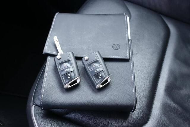 Volkswagen TIGUAN Allspace 1.5 TSI Highline (BTW AUTO), Navigatie, Camera, Virtual cockpit, Trekhaak, Cruise control, Climate control, Stoelverwarming