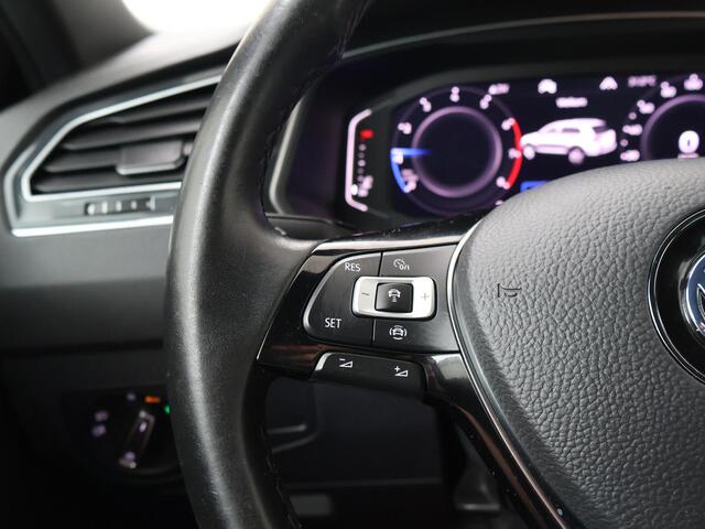 Volkswagen TIGUAN 1.5 TSI Comfortline Business | 130 PK | LED verlichting | Elek. achterklep | Adaptive cruise control | R-Line |
