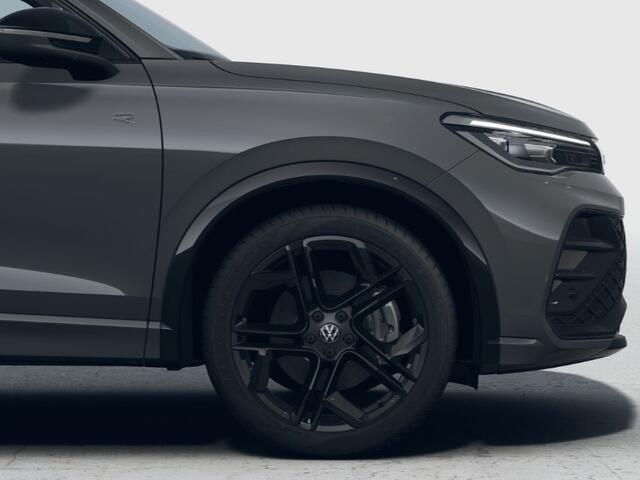 Volkswagen TIGUAN R-Line Edition 1.5 eHybrid 272 pk 6 versn. DSG · Assistance Pakket Plus · Comfort Pakket · Multimedia Pakket Plus · Trekhaak inklapbaar, met elektrische ontgrendeling, incl. aanhangermanoeuvreerhulp Trailer Assist ·