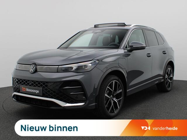 Volkswagen TIGUAN 1.5 eHybrid R-Line Edition 272PK DSG Pano-Schuifdak, Lederen Bekleding, Head-Up Display, 360gr. Camera, Stoelverwarming & Koeling, Matrix-LED Verlichting, Trekhaak, 20" LM Velgen, Adaptieve Cruise Controle,