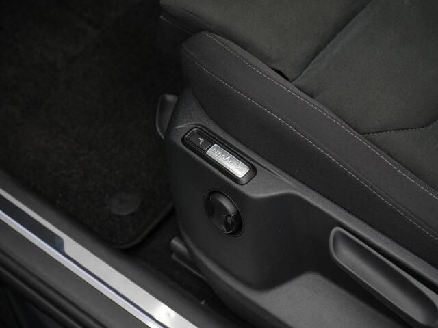 Volkswagen TIGUAN 2.0 TSI 190 pk DSG 4Motion Highline Business R / R-Line | Panoramadak | Trekhaak | Achteruitrijcamera | Stoelverwarming | Navigatie