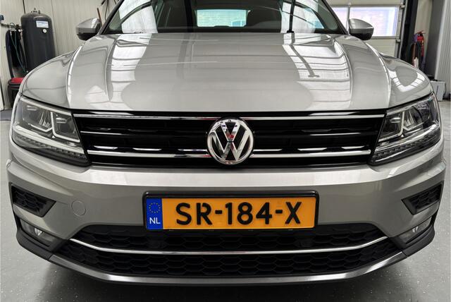 Volkswagen TIGUAN 1.4 TSI 4Motion Highline NIEUWSTAAT !! | 18" Lichtmetalen velgen 'Kingston' | Achteropkomend verkeer waarschuwing | Airco (automatisch)