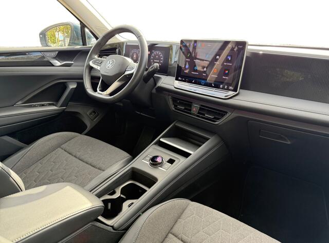 Volkswagen TIGUAN 1.5 eTSI Life Edition I Carplay I Camera I Keyless