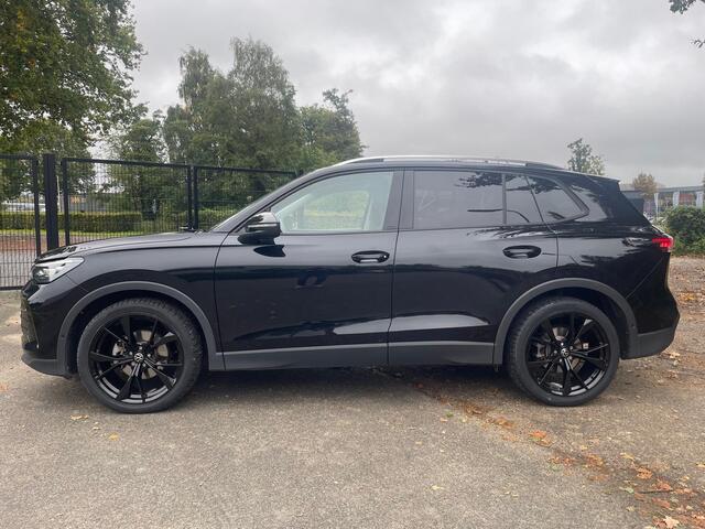 Volkswagen TIGUAN 1.5 eTSI Life Edition 150pk 20Inch 2025 km 20.147 7-traps automaat