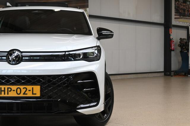 Volkswagen TIGUAN 1.5 eHybrid 272pk R-Line | Leder | Panoramadak | 360° Camera | 100% (Dealer) onderhouden label | RIJKLAARPRIJS |