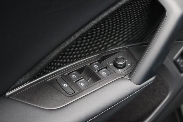 Volkswagen TIGUAN 1.5 TSI eHybrid 150 kW Life | Trekhaak | Winter Pakket | LED