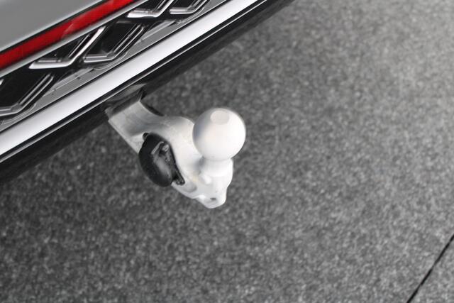 Volkswagen TIGUAN 1.5 eHybrid R-Line Edition Black Style Trekhaak Camera Panoramadak Stoelverwarming Massage Carplay