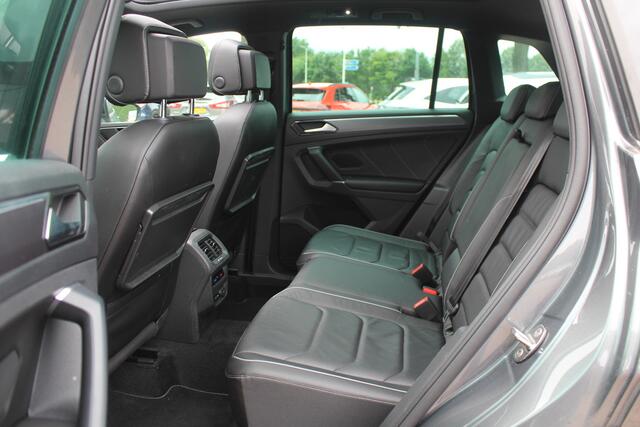 Volkswagen TIGUAN 1.5 TSI ACT Highline Business 3x R-Line / Panoramadak / Camera / Leder / 20'' / Blackpack / CarPlay / DAB / Stoelverwarming / Virtual Cockpit / ACC