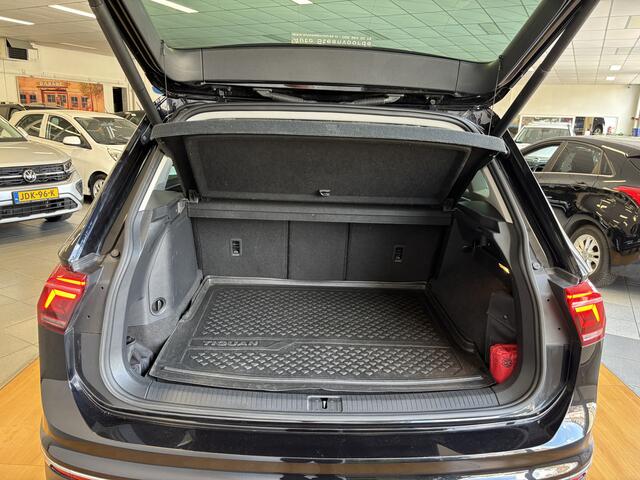 Volkswagen TIGUAN 1.4 TSI eHybrid Elegance * Elek Trekhaak * Elek Aklep * Matrix *