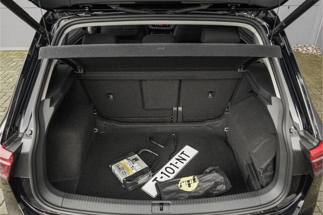 Volkswagen TIGUAN 1.5 TSI Life Elegance ACC Winter Pack Suzuka 19" Trekhaak