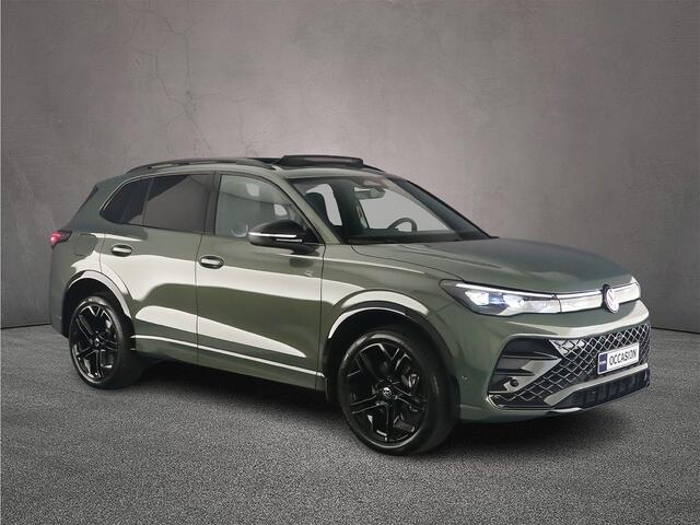 Volkswagen TIGUAN 1.5 eHybrid R-Line Edition 272pk DSG Automaat, Panoramadak, Trekhaak, Stoelverwarming, Black style, Adaptive cruise control, Elektrische achterklep, Led matrix