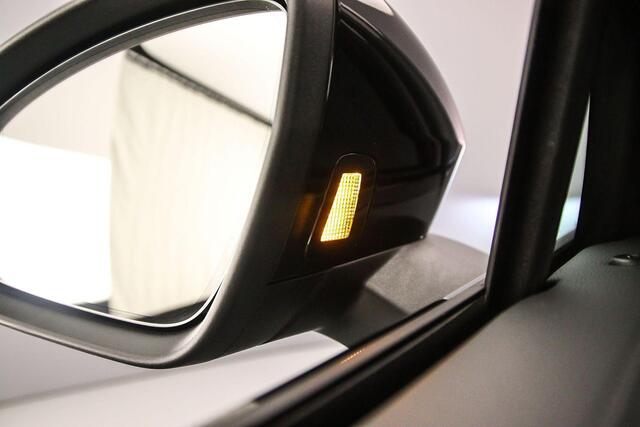 Volkswagen TIGUAN 1.5 eHybrid R-Line Edition 272pk DSG Automaat, Panoramadak, Trekhaak, Black style, Stoelverwarming, Elektrische achterklep, Dodehoeksensor, Led matrix verlichting