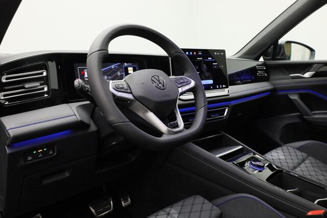 Volkswagen TIGUAN 1.5 eTSI 150 pk DSG R-Line Business | Panoramadak | Trekhaak | IQ Light | Rondomzicht camera | Stoelverwarming | Navigatie | Massage