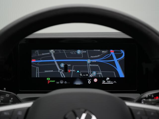 Volkswagen TIGUAN 1.5 eTSI 150 pk DSG R-Line Business | Panoramadak | Trekhaak | IQ Light | Rondomzicht camera | Stoelverwarming | Navigatie | Massage