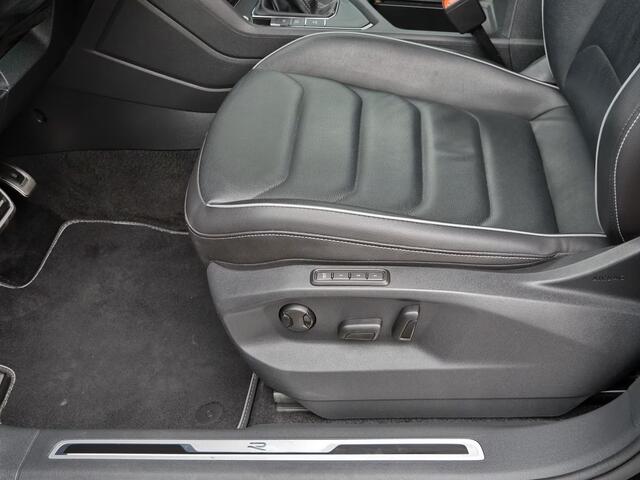 Volkswagen TIGUAN 1.4 TSI eHybrid R-Line ** IQ LIGHT, VIRTUAL, LEDER, TREKH, 20-inch LMV, ACC, WINTER ** 1e EIG - Slechts 64.250km. ** ** INFORMEER OOK NAAR ONZE AANTREKKELIJKE FINANCIAL-LEASE TARIEVEN **