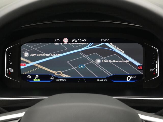 Volkswagen TIGUAN 1.4 TSI eHybrid R-Line Business+ | Panoramadak | IQ Light | Trekhaak | Lederen bekleding 'Vienna' | Rondomzicht camera | Park Assist | Side Assist | 19 inch