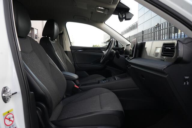 Volkswagen TIGUAN 1.5 eTSI Life Edition 150pk Navigatie/Stoelverwarming/Camera