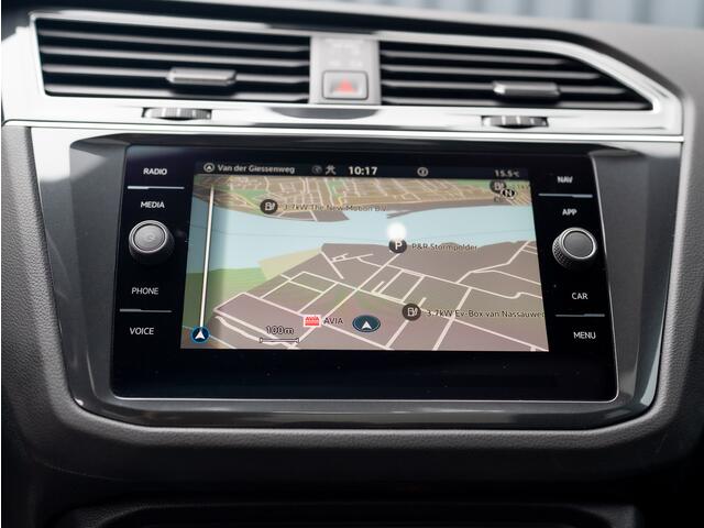 Volkswagen TIGUAN 1.5 TSI R-Line Black Style | Panodak | Elk. A-klep | IQ Light | Camera | Prijs Rijklaar!!