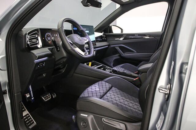 Volkswagen TIGUAN R-Line Edition 1.5 eTSI 150pk DSG Automaat Trekhaak, Panoramadak, Black Style, 360 camera, Elektrische achterklep, Adaptive cruise control