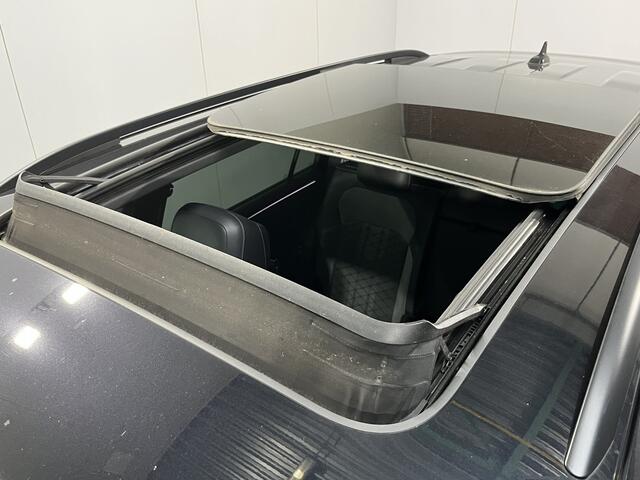 Volkswagen TIGUAN 2.0 TSI 4Motion R-Line / AUTOMAAT/ PANO/ 7-PERSOONS/ 2X R-LINE/ FULL-LED/ HEAD-UP/ APP-CONNECT/ TREKHAAK/ NAVI/ 20'' LMV/ 190 PK/ STOEL-STUURVERWARM.