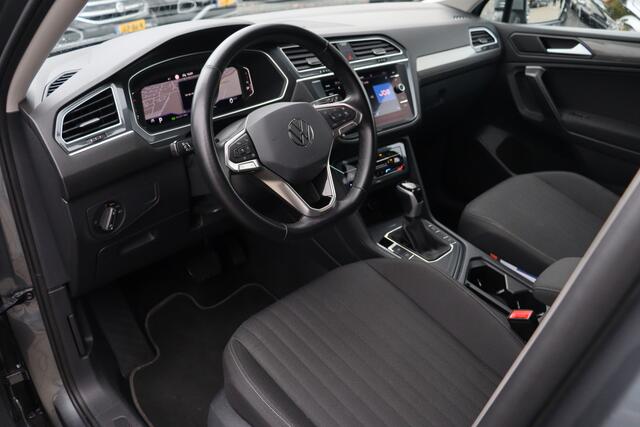Volkswagen TIGUAN 1.5 TSI Life 7 Persoons | Trekhaak | ACC | DAB | Virtueel |
