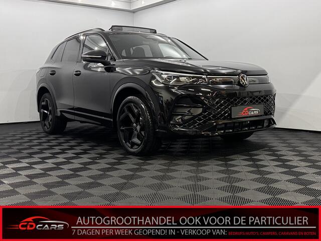Volkswagen TIGUAN R-Line Plus Black Style 1,5 PHEV eHybrid 272pk Pano, 360 Camera, Half leder, Navi, Massage stoelen, ACC, Led, Stoelverwarming, 2 jaar garantie