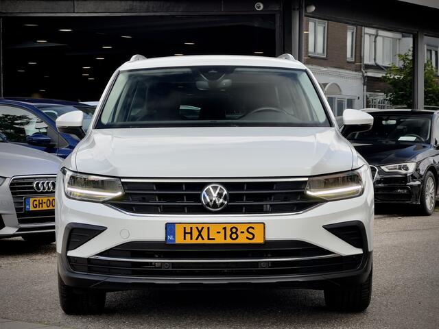 Volkswagen TIGUAN 1.4 TSI AUT6 eHYBRID R-LINE + NW-MODEL VOL-LEDER DIGI-DASH AIRCO IQ-DRIVE PARK-ASSIST LED LMV PDC