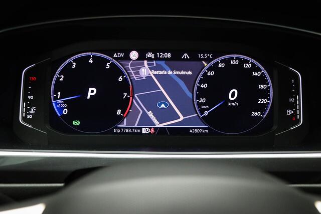 Volkswagen TIGUAN Allspace 1.5 TSI R-Line Business+ 7p. | PANORAMADAK | MATRIX LED | HEAD UP | STUURVERWARMING | CAMERA