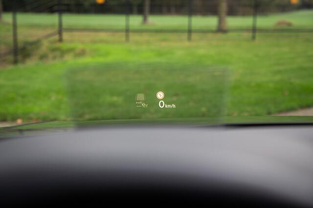 Volkswagen TIGUAN 1.5 TSI Elegance , Elektrische trekhaak, Head-up display, Apple Carplay,