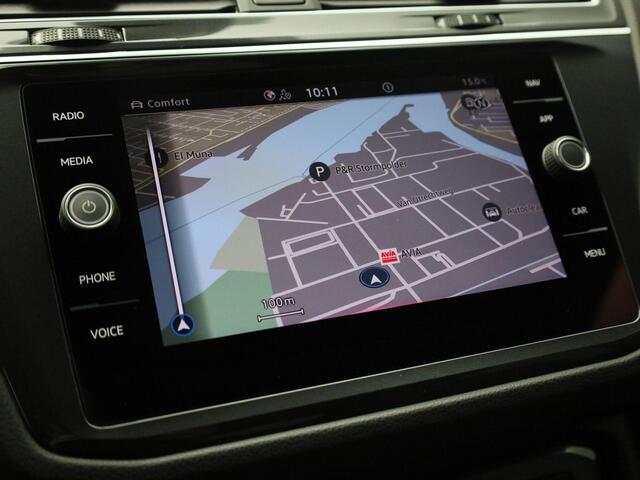 Volkswagen TIGUAN 1.4 TSIeHybrid 180kW/245PK R-Line DSG · Panoramadak · Leder · Trekhaak · Camera · Elektrische stoelverstelling ·