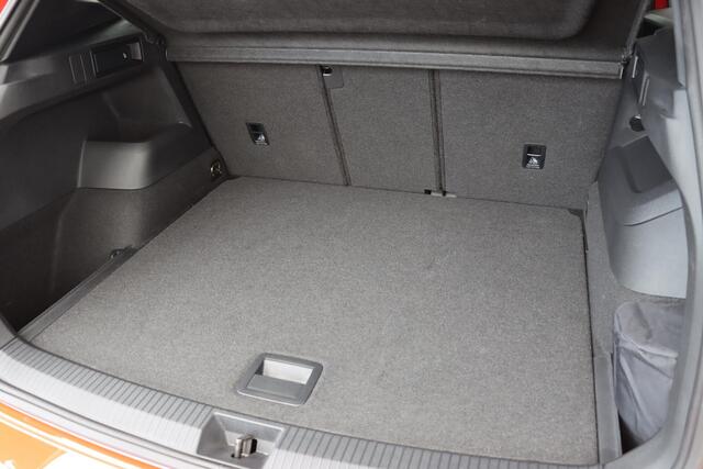 Volkswagen TIGUAN 1.5 eTSI R-Line Business DSG7 150pk