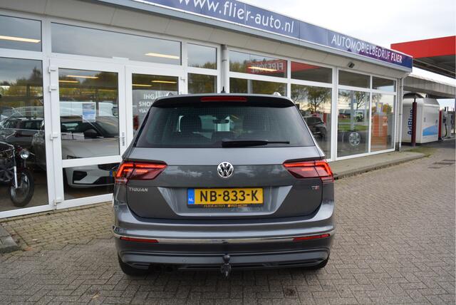 Volkswagen TIGUAN 1.4 TSI ACT Highline Executive | Pano | Adaptive | Trekhaak | Camera | Orig. NL | NAP |