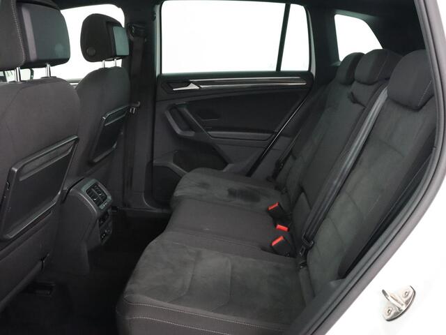 Volkswagen TIGUAN 1.5 TSI R Line | Panoramadak | Stoelverwarming | Carplay | Massage | Dynaudio | Keyless | Full LED | Active Info Display | Navigatie | Parkeerhulp