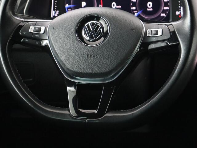 Volkswagen TIGUAN 1.5 TSI R Line | Panoramadak | Stoelverwarming | Carplay | Massage | Dynaudio | Keyless | Full LED | Active Info Display | Navigatie | Parkeerhulp