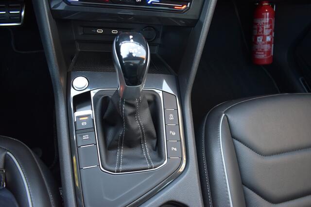 Volkswagen TIGUAN 1.5 TSI R-Line Business+ FULL 71DM! NIEUWSTAAT!