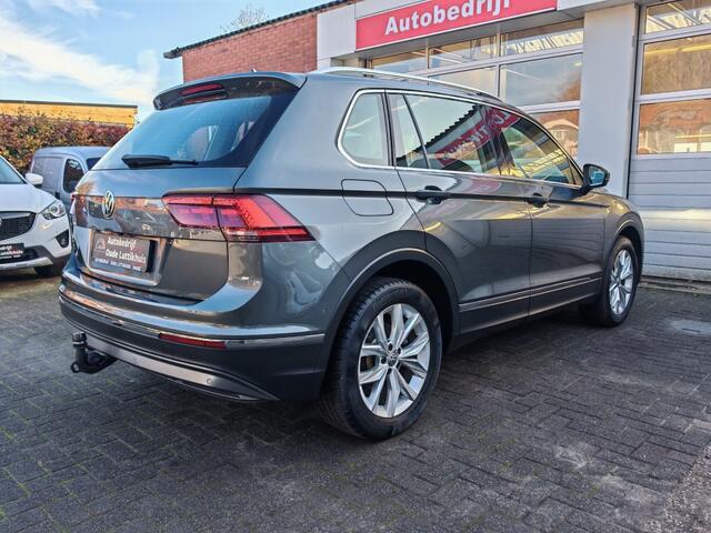 Volkswagen TIGUAN 1.4TSI 150PK DSG Highline 4Motion Full-Led Leder Camera ACC Trekhaak