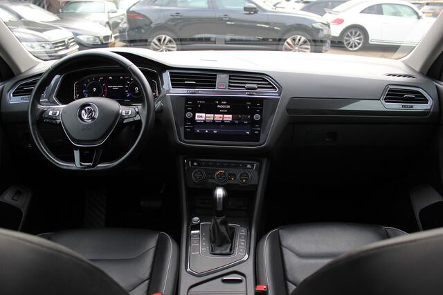 Volkswagen TIGUAN Allspace 1.5 TSI Highline Business R-line / Trekhaak / Panoramadak / 360Camera / Leder / Keyless / 20'' / CarPlay / Stoelverwarming / DAB / Dodehoek / ACC
